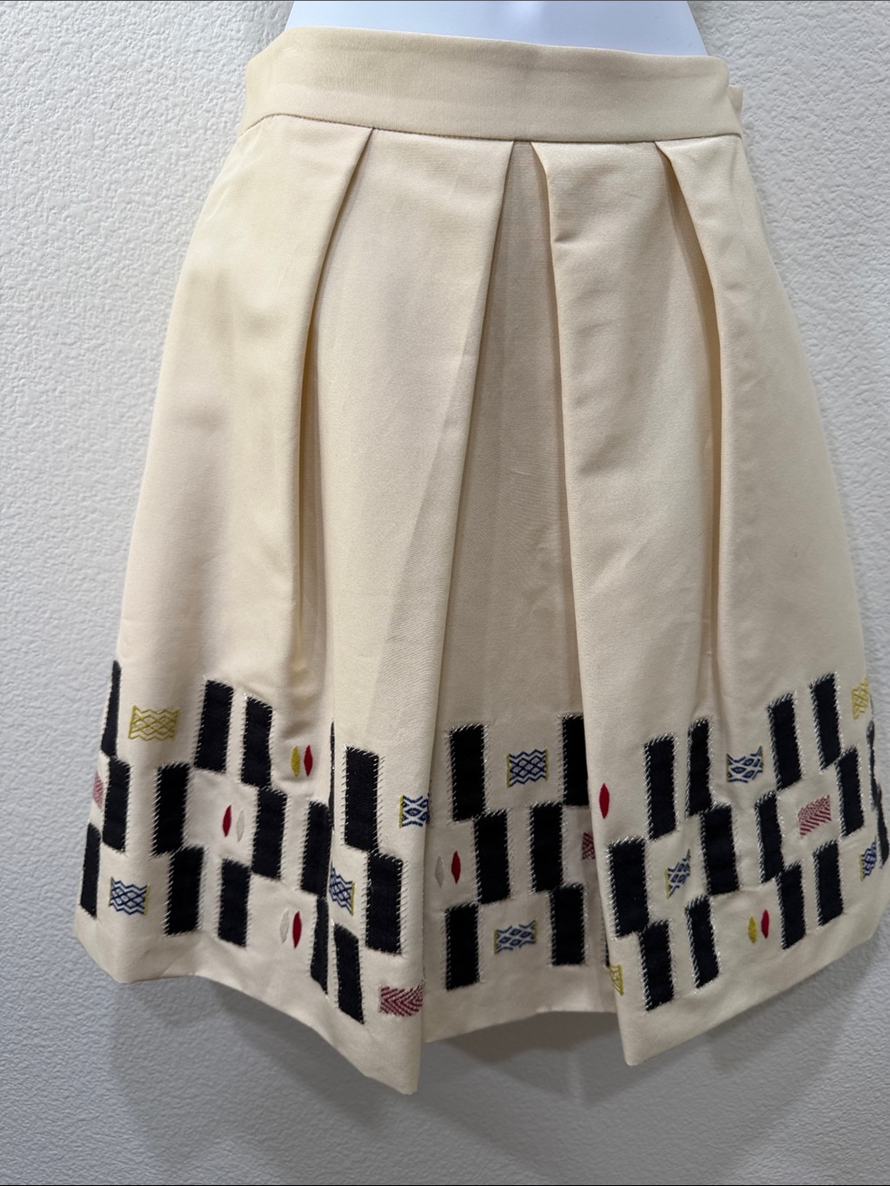 LELA ROSE - 🌹 Cream A-Line Skirt with Geometric Embroidered Border